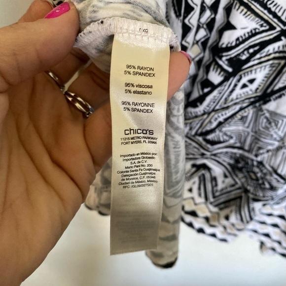 Zenergy by Chicos size 2 rayon/spandex blend top - Picture 5 of 6